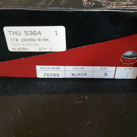 Black high heel boots made by LILIANA - Picture 5 of 5